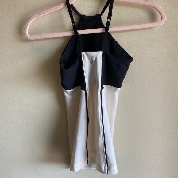 Lululemon - Picture 2 of 3